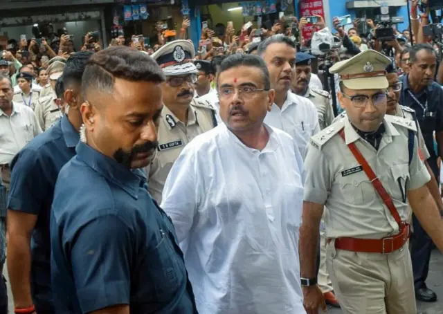 বারুইপুরে পরিবারের সঙ্গে দেখা করতে যান শুভেন্দু অধিকারী