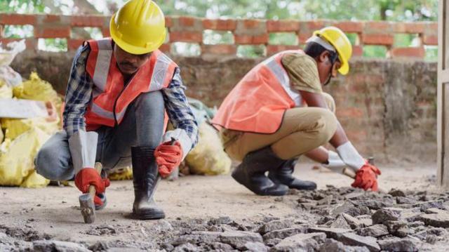 வெளிநாடு வேலை தமிழர்கள்