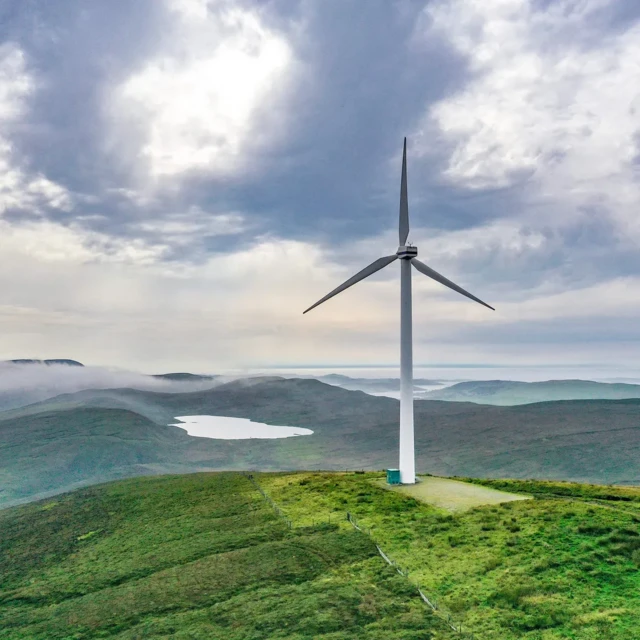 Penyimpanan energi udara cair bisa menjadi cara yang relatif murah untuk menyimpan energi terbarukan untuk meratakan pasokan yang terputus-putus