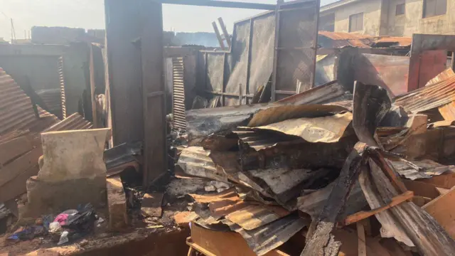 Aworan ọkan lara awọn ṣọọbu to jona