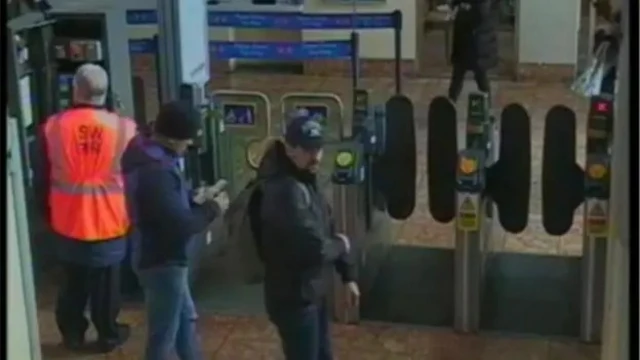 Петров и Боширов на вокзале в Солсбери