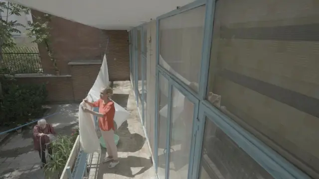 تصویری از مستند «گذشته آینده استمراری»