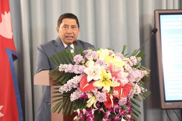 उपप्रधानमन्त्री श्रेष्ठ 