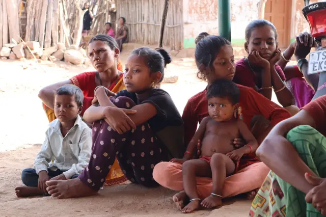 గూడెం లో ఆదివాసీలు