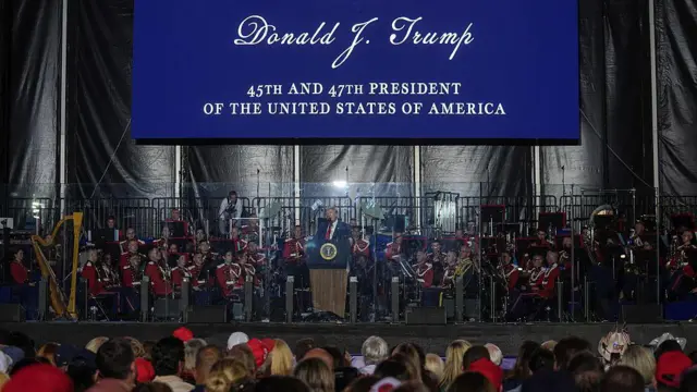 Президент Дональд Трамп выступает на церемонии открытия ярмарки Great American State Fair на Национальной аллее в Вашингтоне, округ Колумбия, 24 июня 2026 года