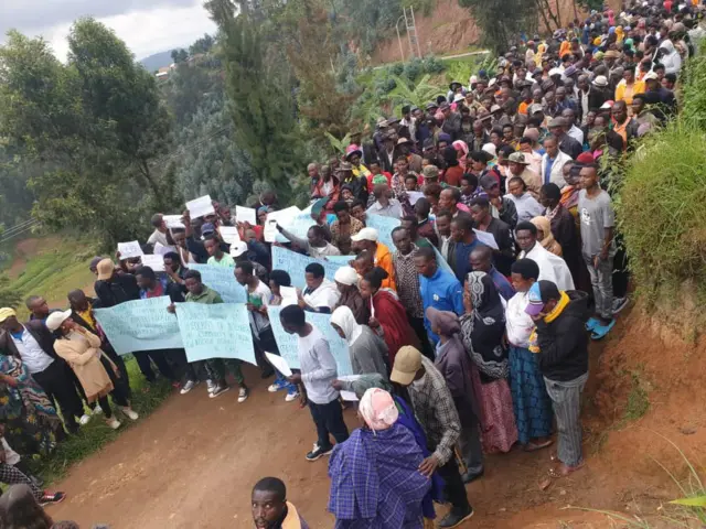 Mu nkambi ya Kigeme mu majyepfo ashyira uburengerazuba bw'u Rwanda