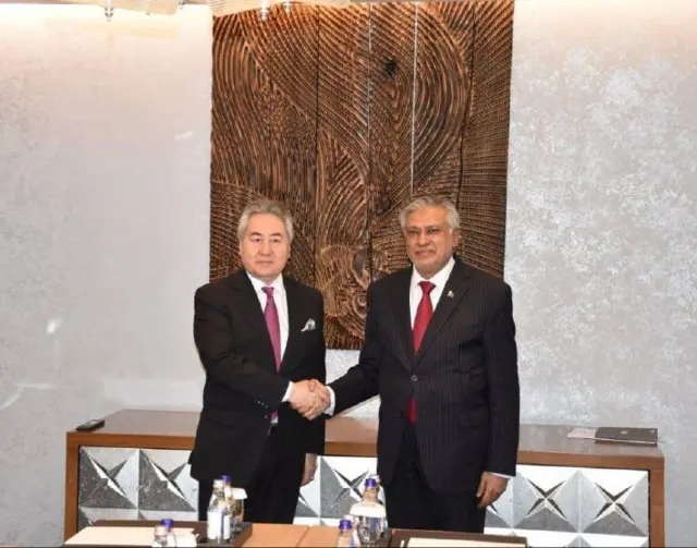 Кыргызстан менен Пакистандын министрлери Астанада жолукту