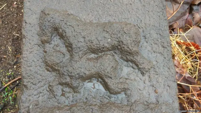 બદલાપુરનો ગઘેબલ (જેમાં ગુદામૈથુનનું નિરૂપણ છે)