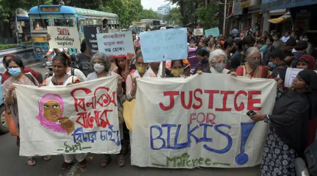 बिलकिस के समर्थन में कोलकाता में प्रदर्शन