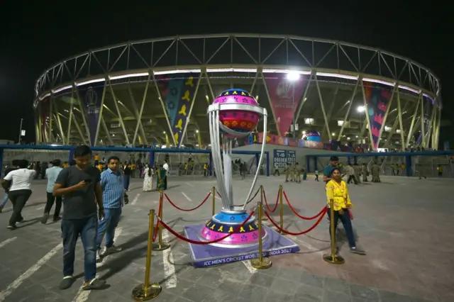 नरेंद्र मोदी स्टेडियम