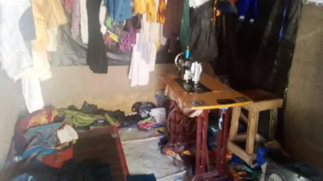 Di tailoring shop wia dem chop di poison