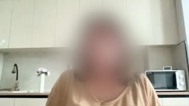 Шаръий никоҳда бўлган ўзбекистонлик аёл.