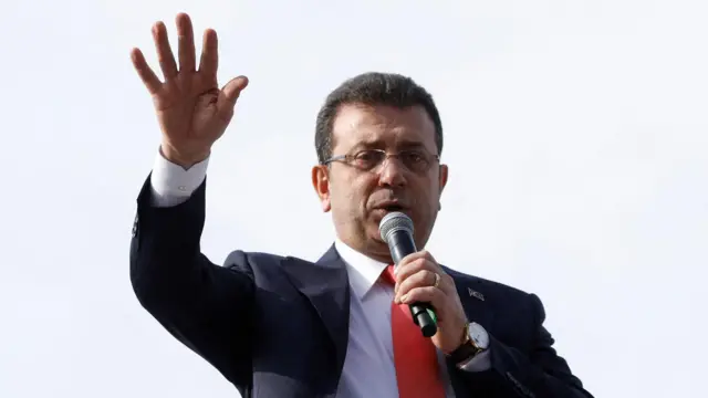 Wali kota Istanbul Ekrem Imamoglu saat berpidato