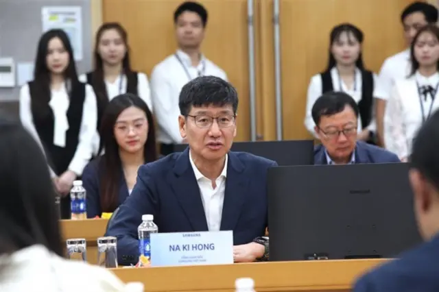 Tổng Giám đốc Samsung Việt Nam Na Ki Hong phát biểu tại buổi làm việc với Bộ trưởng Công an Lương Tam Quang vào tháng 6/2025