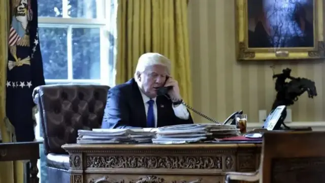 Qishloqdagi yalangoch qizlarning suratlari