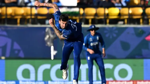 বিশ্বকাপে প্রথম ম্যাচ খেলা রিস টপলি-ই বাংলাদেশের টপ অর্ডারকে ধসিয়ে দেন