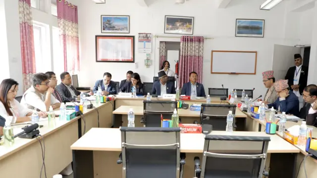 संसदीय समितिको बैठक