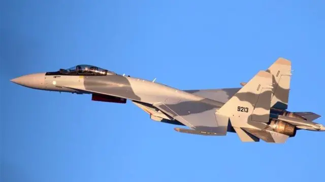 یک جنگنده اف‌۱۴