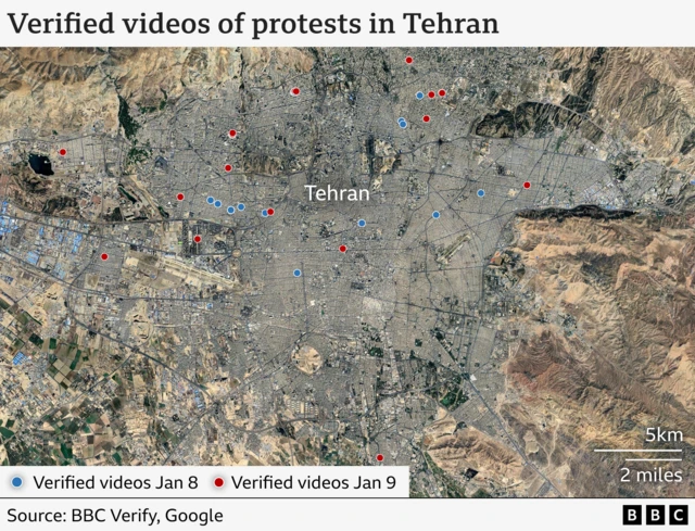Map of Tehran with blue dots in areas where verified videos showed protests taking place on 8 Jan and red dots in areas where verified videos showed protests from 9 Jan