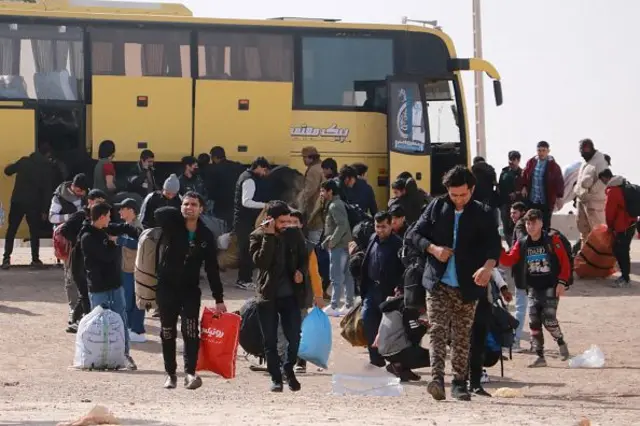 د کډوالو په چارو کې دغه سازمان وايي، "په ټولیز ډول، د ۲۰۲۳ له سپتمبر د ۲۰۲۵ تر اپرېله له پاکستان او ایرانه له ۲،۴۳ میلیونو ډېر بې اسناده افغان کډوال راستانه شوي