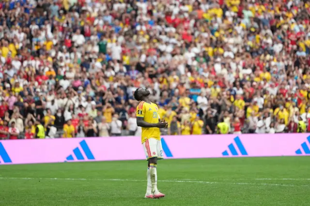 Kolombiya'da penaltı kaçıran Davinson Sanchez büyük üzüntü yaşadı