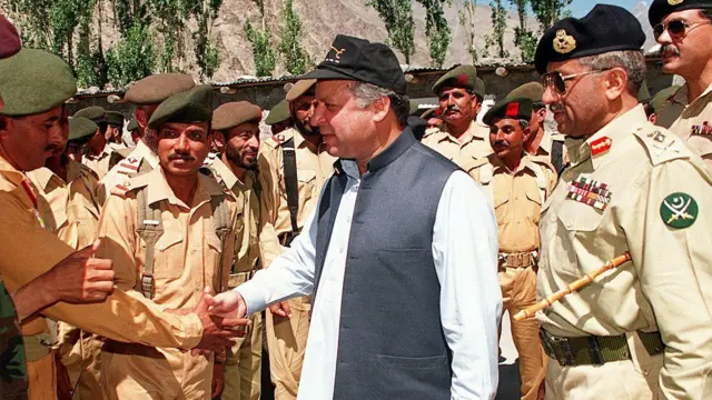 نواز شریف اور جنرل پرویز مشرف