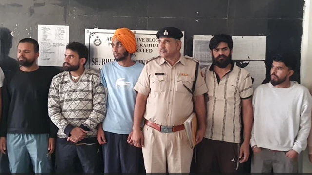  ਕੈਥਲ ਜ਼ਿਲ੍ਹੇ ਦੇ 14 ਨੌਜਵਾਨਾਂ ਨੂੰ ਡਿਰੋਪਟ ਕੀਤਾ ਗਿਆ ਹੈ ਜੋ ਸਾਰੇ ਡੰਕੀ ਰੂਟ ਰਾਹੀਂ ਅਮਰੀਕਾ ਪਹੁੰਚੇ ਸਨ।