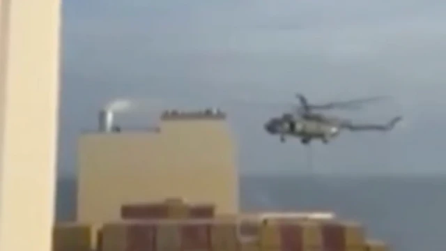 இஸ்ரேலுடன் தொடர்புடைய கப்பலை சிறைப்பிடித்த இரான் - உள்ளே உள்ள இந்தியர்களின் நிலை என்ன? 