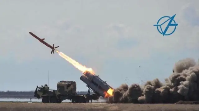 23-августта Крымдын Тарханкут тумшугунда орусиялык С-400 абадан коргонуу системасы талкаланды. Аскердик байкоочулар бул "Нептундун" жердеги бутага каршы биринчи жолу колдонулушу деп жазышууда