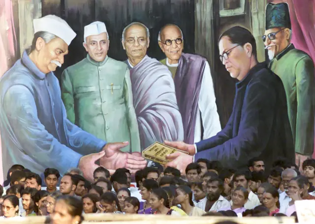 RSS, આરએસએસ, હિન્દુત્ત્વ, ભાજપ, ભારતનું રાજકારણ, સંધ, રાષ્ટ્રધ્વજ, જાતિવ્યવસ્થા, ભારતનું બંધારણ, બીબીસી ગુજરાતી