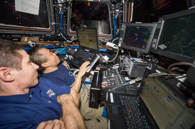 சர்வதேச விண்வெளி நிலையம்