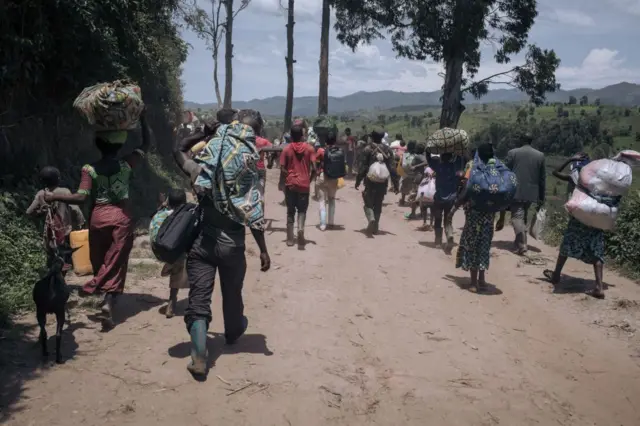 Des personnes fuyant leurs villages dans l'Est de la RDC