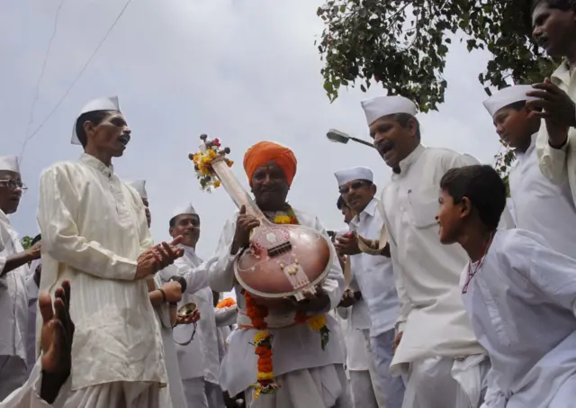 अगदी बाराव्या शतकापासून ते आजतागायत हा संप्रदाय महाराष्ट्राच्या सांस्कृतिक जीवनाचा अविभाज्य घटक राहिला आहे.