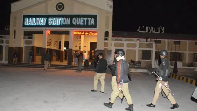  రైల్వే స్టేషన్‌, సిబ్బంది