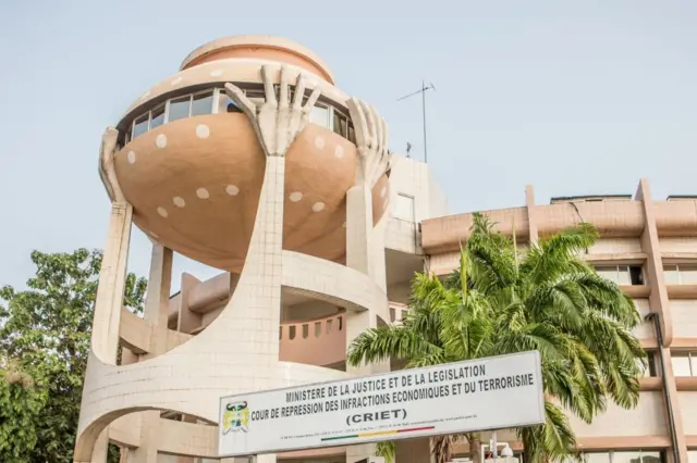 Vue générale du Tribunal de répression des infractions économiques et du terrorisme (CRIET), à Porto-Novo, le 10 décembre 2021. (Illustration)