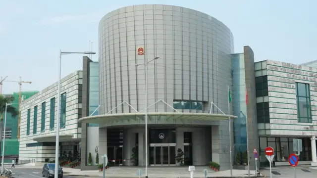 澳门特别行政区立法议会大楼全景。