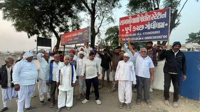 બીબીસી ગુજરાતી, ગુજરાત, બીબીસી, અમદાવાદ, કચ્છ, અદાણી ગ્રૂપ, વાંઢિયા ગામ,