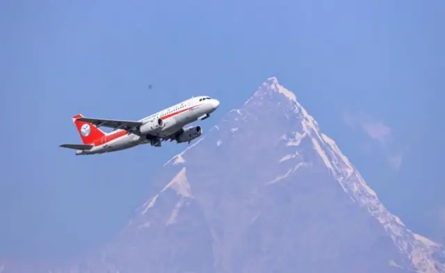 पोखरा अन्तर्राष्ट्रिय विमानस्थलबाट उडेको एक विमान