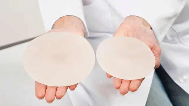 एक्टर शर्लिन चोपड़ा