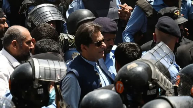 पाकिस्तान के पूर्व प्रधानमंत्री इमरान ख़ान 