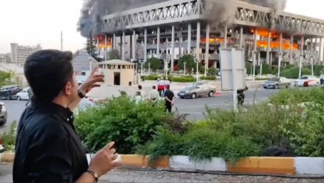 IRIB canlı yayınında Cam Bina isimli yapının alevler içinde olduğu görülüyor