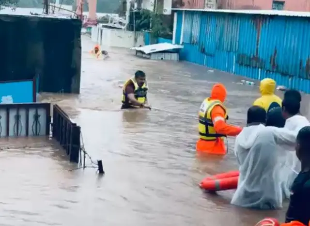 आळंदी येथे कार्यरत असलेले NDRF चे पथक