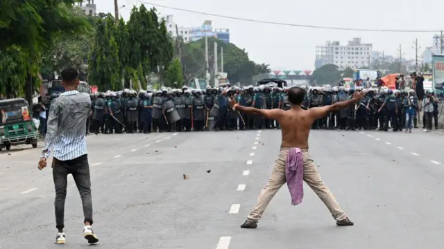বিএনপি নেতারা বলছেন সরকার বাধা দিলে তারাও আর পিছু হটবেন না।