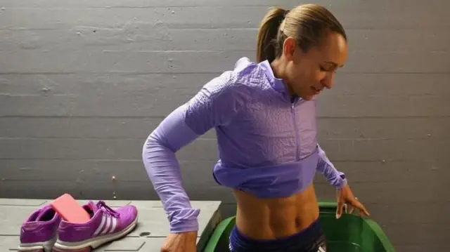 جيسيكا إينيس هيل