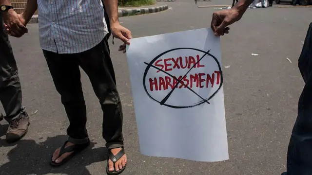 Protes pelecehan seksual terhadap perempuan pada 20 April 2015 di Dhaka, Bangladesh. 