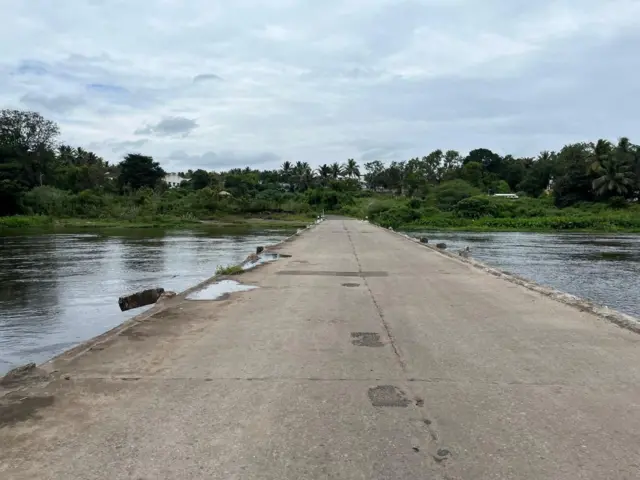 கேகே புதுார் தரைப்பாலம்