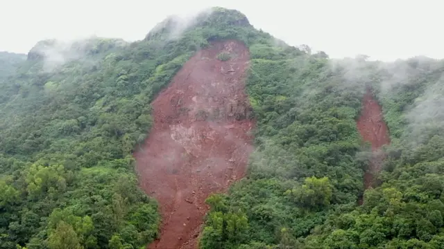 दरडी कोसळण्याच्या घटना पश्चिम घाटात वारंवार होत आहेत.