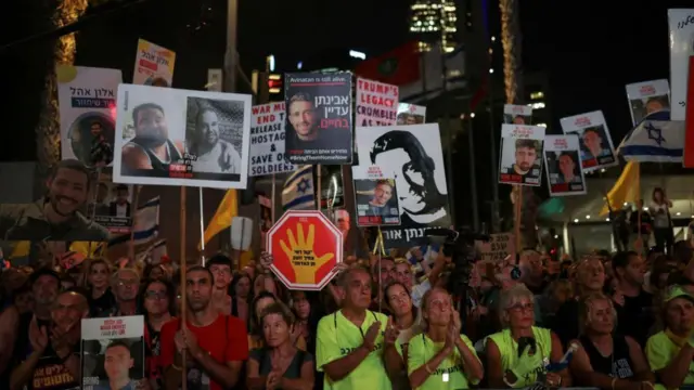 በቴልአቪቭ እሁድ ዕለት ሠላማዊ ሰልፍ ያካሄዱ እስራኤላውያን