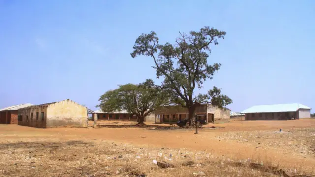 Ihe onyonyoo na-egosi ụlọakwụkwọ Kuriga dị na Kuririga n’abalị 8 Maachị 2024 bụ mgbe ndị ojiegbe tọọrọ ihe karịrị ụmụakwụkwọ 250