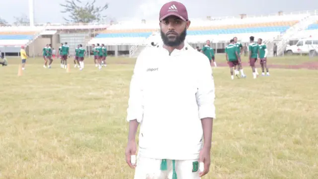 ብሩክ ሕክምና የሰጠባቸው ጣቶቹ ታሽገው 